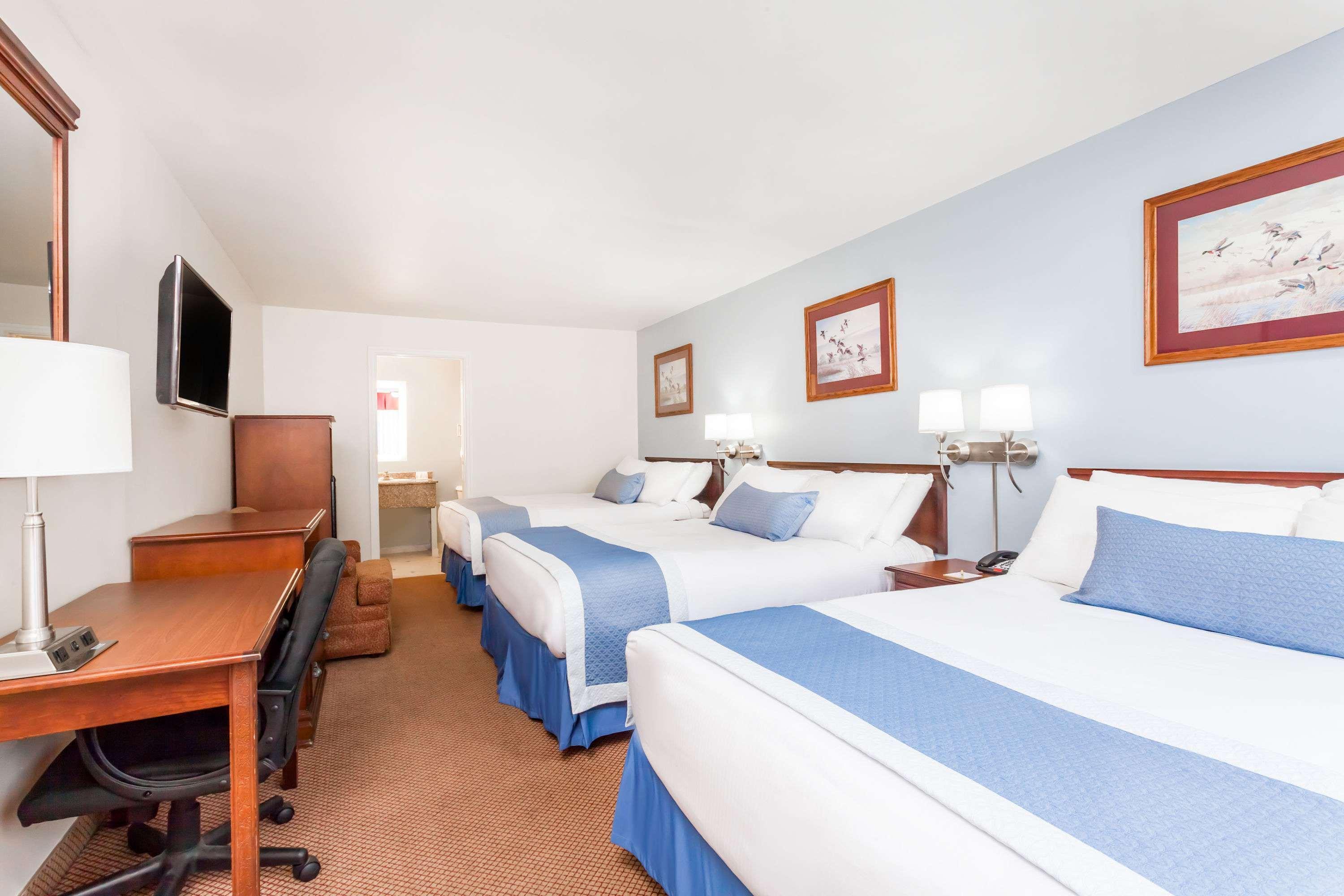 Days Inn By Wyndham Hampton Exterior photo
