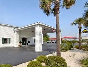 Days Inn By Wyndham Hampton Exterior photo